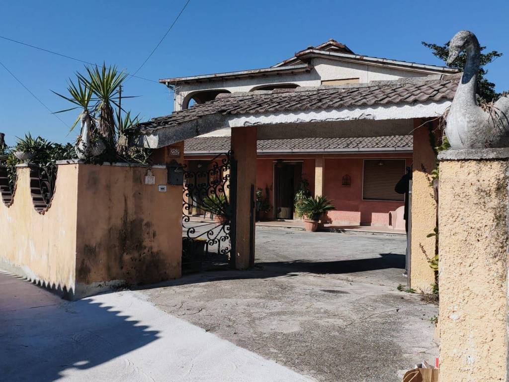 Villa a Ceccano in Via San Francesco d'Assisi, 252 - Foto 5