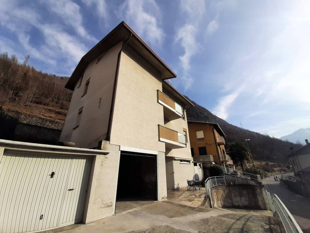 Appartamento a Sondrio in Via Ponte Antognasco, 55 - Foto 2