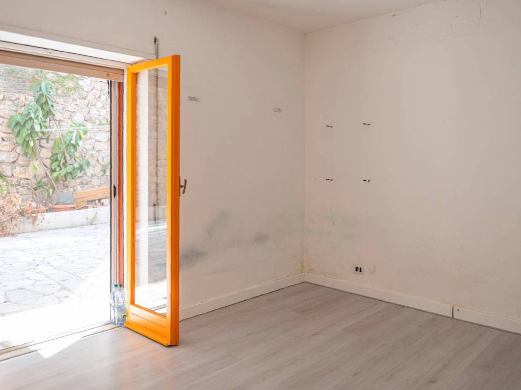 Appartamento a Gaeta in Via degli Eucalipti, 19 - Foto 4