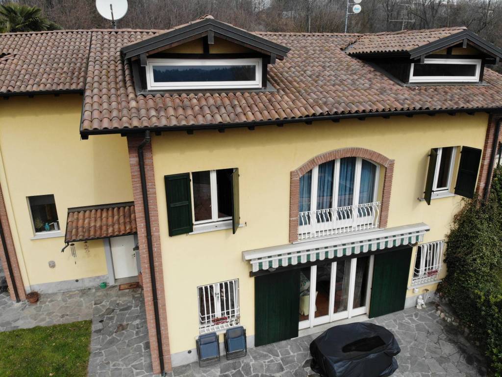 Villa a Varese in Via Pier Fortunato Calvi, 15 - Foto 2