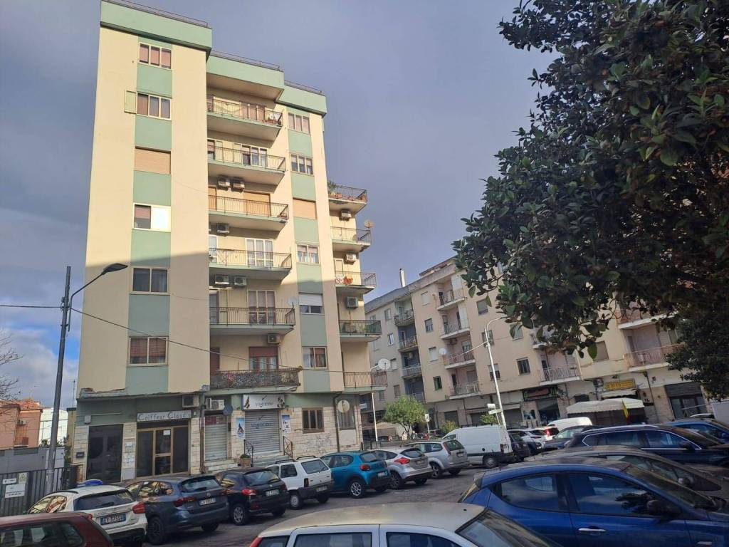 Appartamento a Catanzaro in Via Cristoforo Colombo - Foto 2