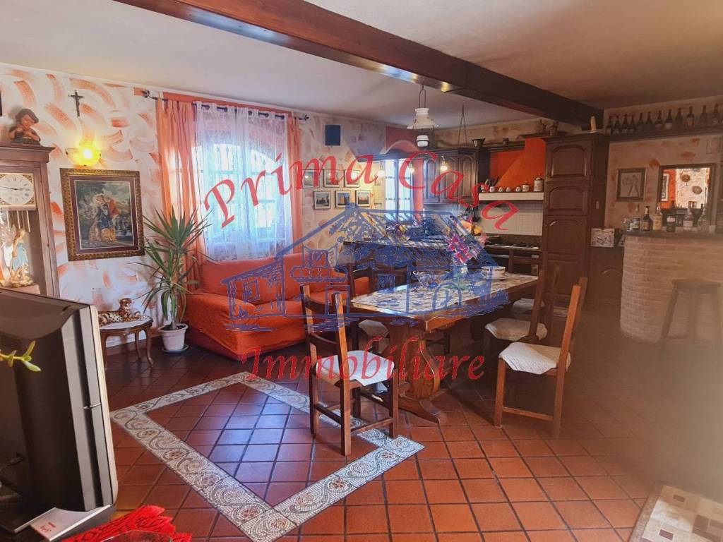 Rustico / casale a Castagnole delle lanze in Via Ugo Gallini - Foto 4