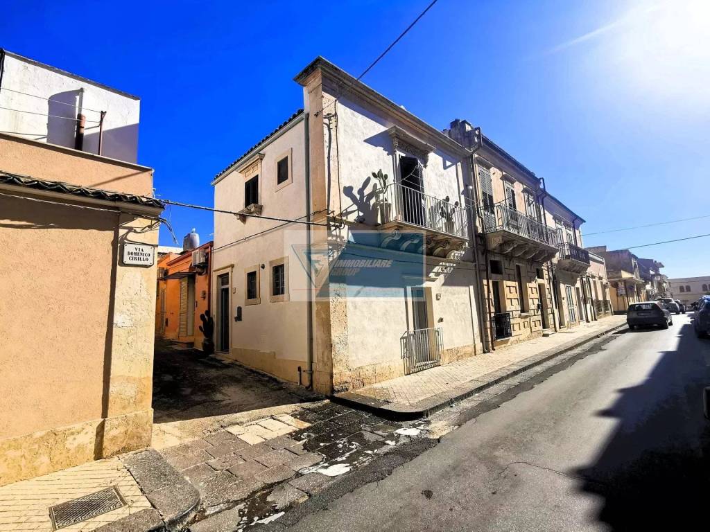 Palazzo / stabile a Noto in Via Cirillo - Foto 2