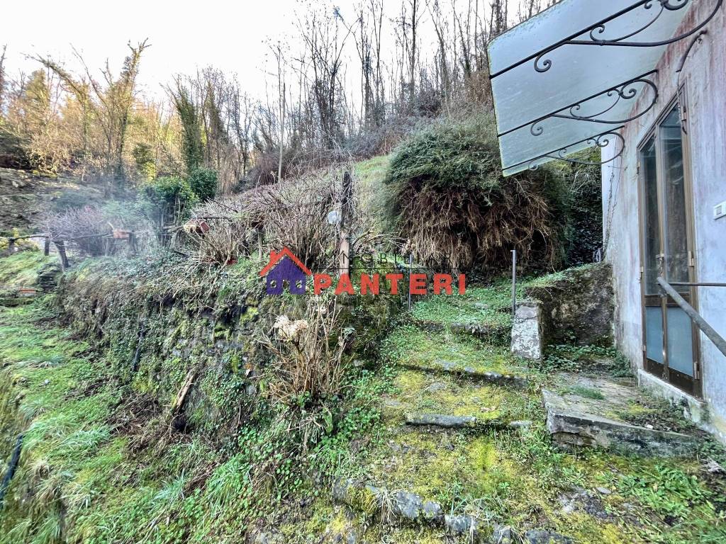 Casa indipendente a Pescia in Strada Provinciale Val di Forfora - Foto 2