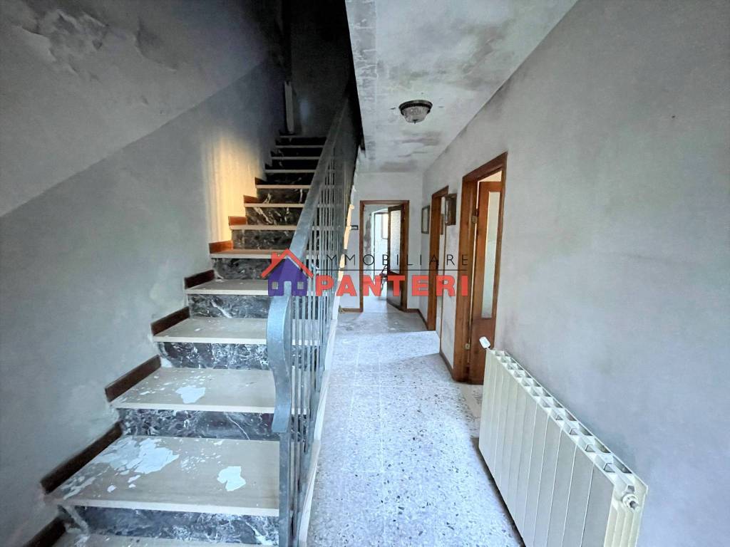 Casa indipendente a Pescia in Strada Provinciale Val di Forfora - Foto 4