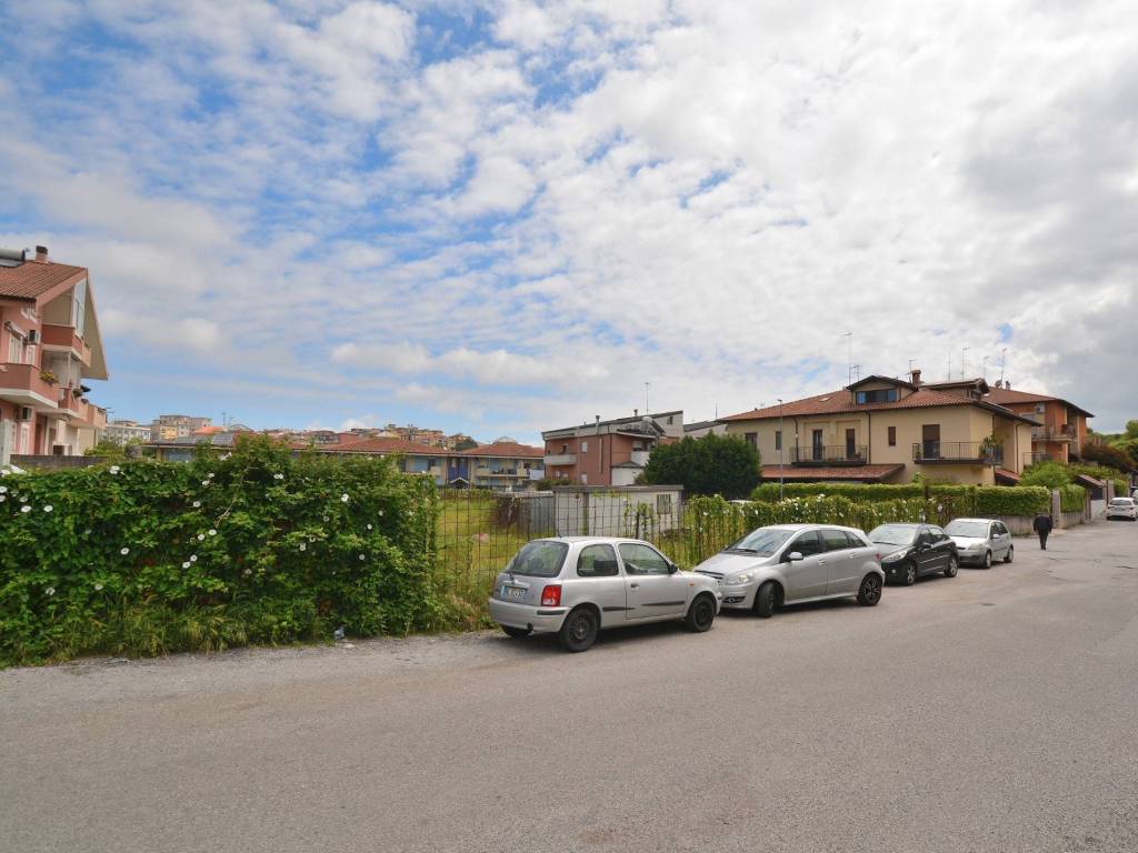 Terreno a Vibo valentia in Via Leonardo Sciascia - Foto 2